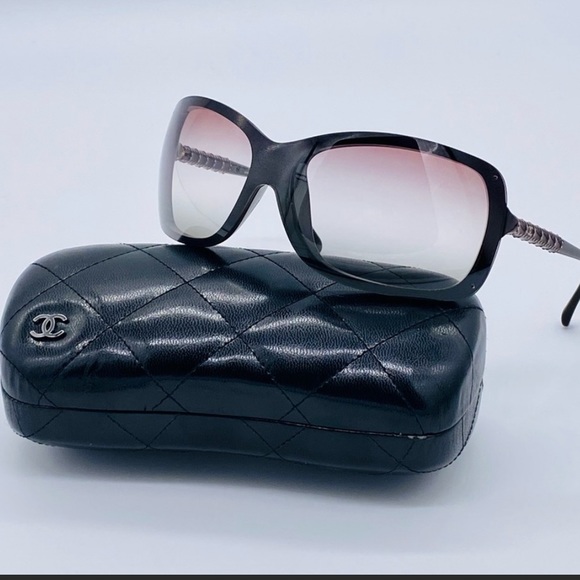 CHANEL Black and Pink Sunglasses - Picture 1 of 5